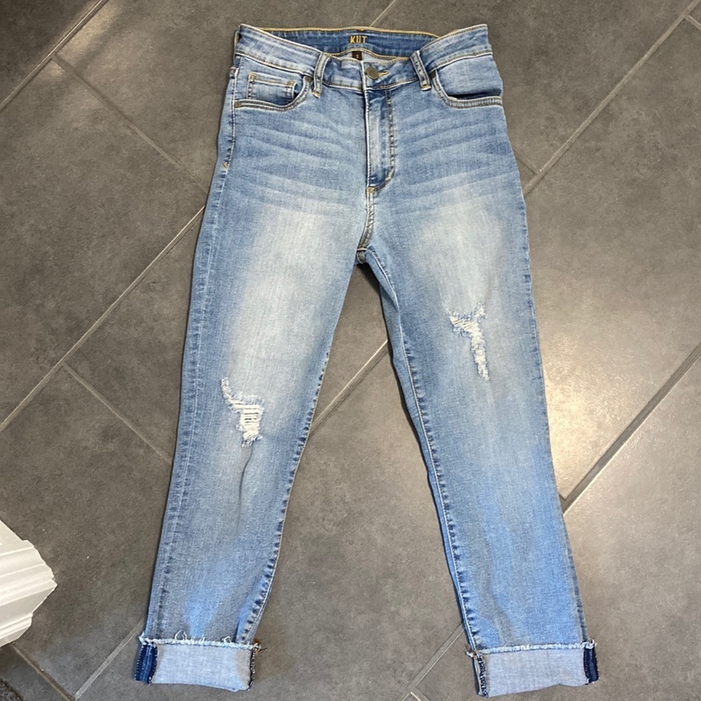 Ellen Capri High Rise Distressed Frayed Hem Straight leg jean Eco size 2